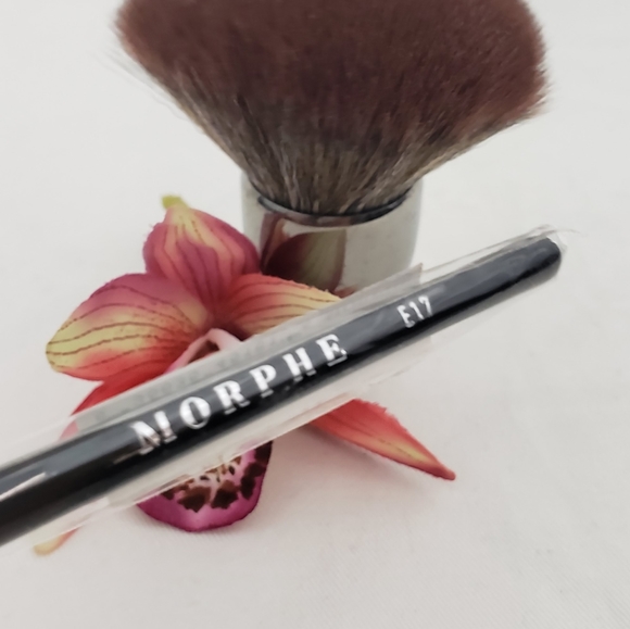 Morphe E17 Crease Precision Blender - Picture 4 of 7